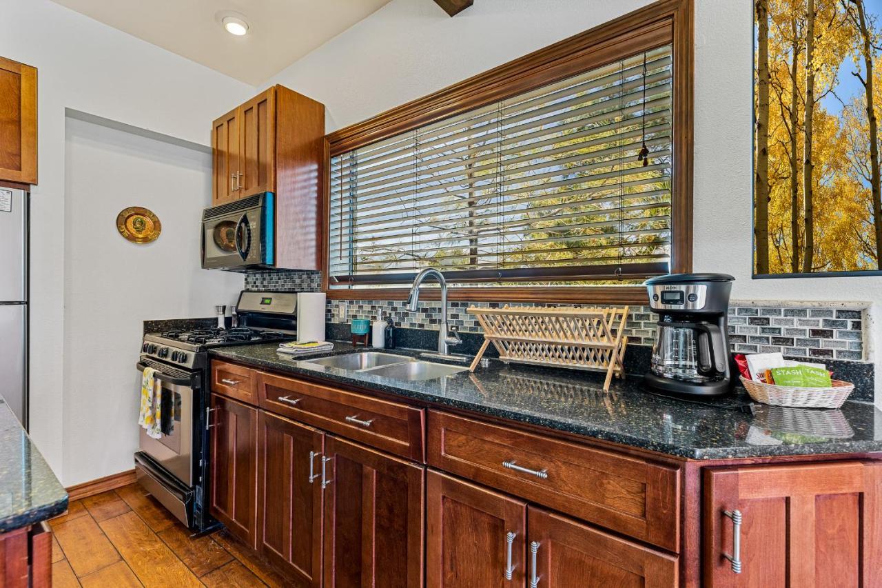 Delightful 1 Bdrm Country Club Retreat With Mt Elden Views! Villa Flagstaff Eksteriør billede
